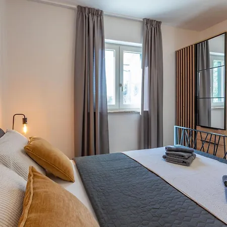 Una, A Charming Surrounded By Nature * Vinez