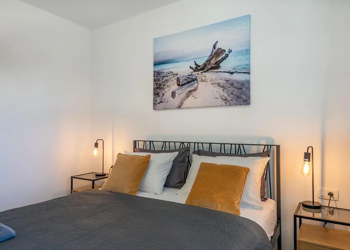 Una, A Charming Surrounded By Nature *