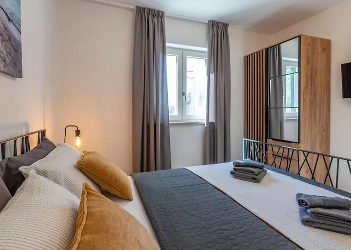 Una, A Charming Surrounded By Nature * Vinez