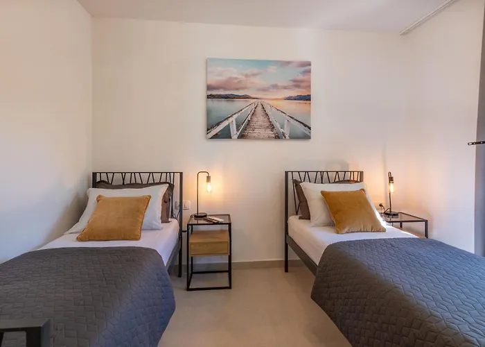 Una, A Charming Surrounded By Nature *