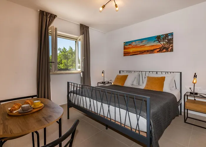 Una, A Charming Surrounded By Nature *