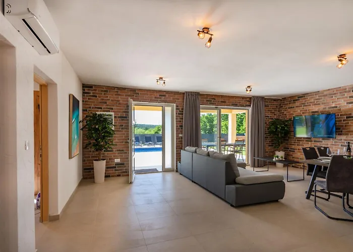 Una, A Charming Surrounded By Nature * Vinež